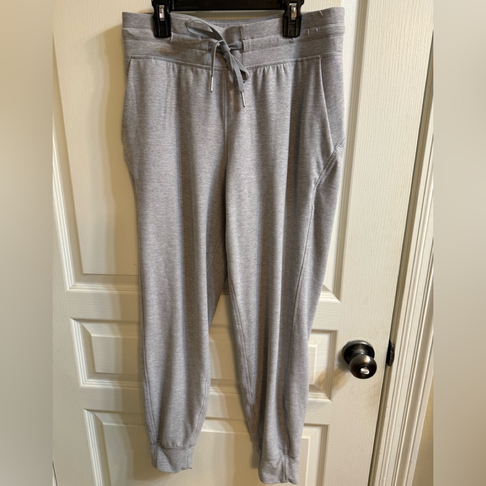 Lululemon Gray Jogger Pants sz 8